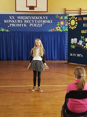 XX Międzyszkolny Konkurs Recytatorski Promyk Poezji [27.04.2017] - zdjęcie #8 - eOstroleka.pl