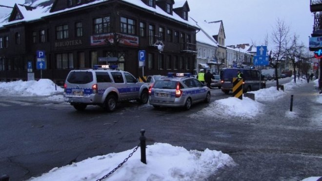 Kolizja z radiowozem (02.02.2010) - zdjęcie #18 - eOstroleka.pl