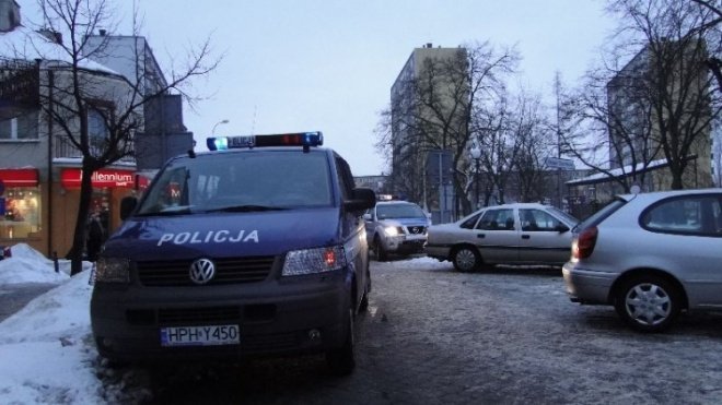 Kolizja z radiowozem (02.02.2010) - zdjęcie #12 - eOstroleka.pl