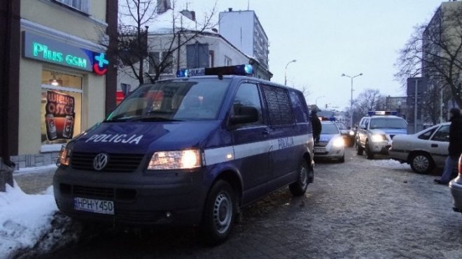 Kolizja z radiowozem (02.02.2010) - zdjęcie #11 - eOstroleka.pl