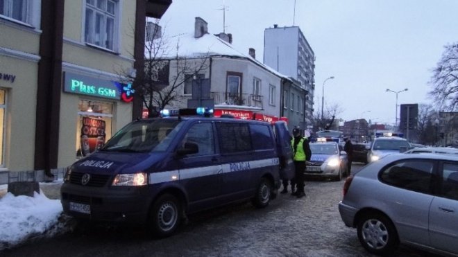 Kolizja z radiowozem (02.02.2010) - zdjęcie #9 - eOstroleka.pl
