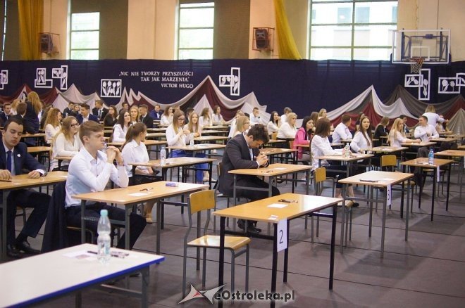 Ruszył maturalny maraton. Dziś egzamin z języka polskiego [ZDJĘCIA] - zdjęcie #35 - eOstroleka.pl