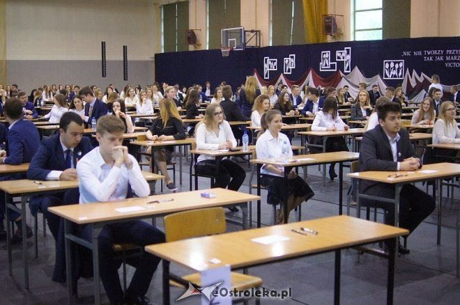Ruszył maturalny maraton. Dziś egzamin z języka polskiego [ZDJĘCIA] - zdjęcie #33 - eOstroleka.pl