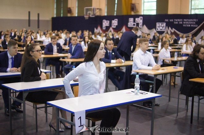 Ruszył maturalny maraton. Dziś egzamin z języka polskiego [ZDJĘCIA] - zdjęcie #24 - eOstroleka.pl