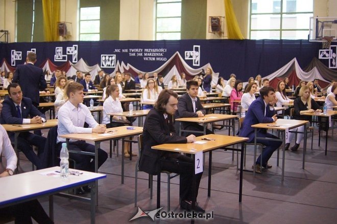 Ruszył maturalny maraton. Dziś egzamin z języka polskiego [ZDJĘCIA] - zdjęcie #23 - eOstroleka.pl