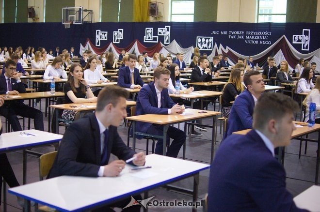 Ruszył maturalny maraton. Dziś egzamin z języka polskiego [ZDJĘCIA] - zdjęcie #7 - eOstroleka.pl