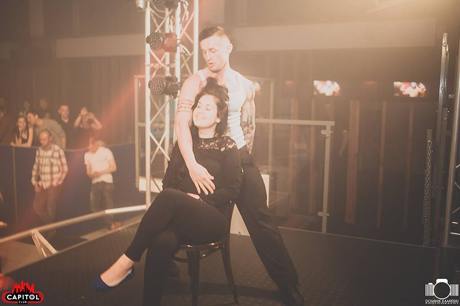 Erotyczne Show w wykonaniu Niepokornych w Clubie Capitol [ZDJĘCIA] - zdjęcie #16 - eOstroleka.pl