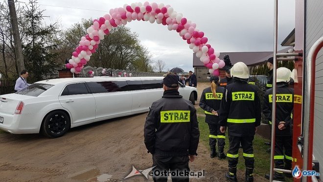 Niecodzienna oprawa podczas wesela strażaka ochotnika z Lipnik [ZDJĘCIA] - zdjęcie #7 - eOstroleka.pl