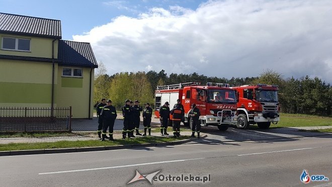 Niecodzienna oprawa podczas wesela strażaka ochotnika z Lipnik [ZDJĘCIA] - zdjęcie #11 - eOstroleka.pl