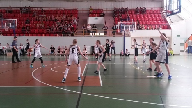 Koszykarki Unii Basket Ostrołęka na turnieju w Łomży - zdjęcie #3 - eOstroleka.pl