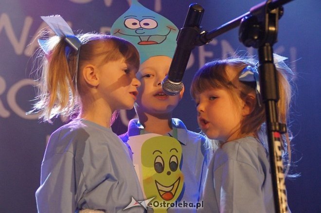 XI edycja Powiatowego Festiwalu Piosenki o Zdrowiu [09.05.2017] - zdjęcie #60 - eOstroleka.pl