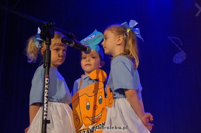 XI edycja Powiatowego Festiwalu Piosenki o Zdrowiu [09.05.2017] - zdjęcie #56 - eOstroleka.pl