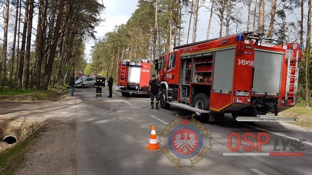 Wypadek na trasie Łyse - Kolno: Dwie osoby trafiły do szpitala [ZDJĘCIA] - zdjęcie #8 - eOstroleka.pl