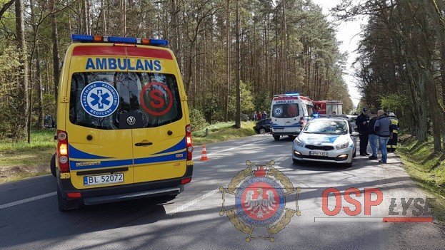 Wypadek na trasie Łyse - Kolno: Dwie osoby trafiły do szpitala [ZDJĘCIA] - zdjęcie #4 - eOstroleka.pl