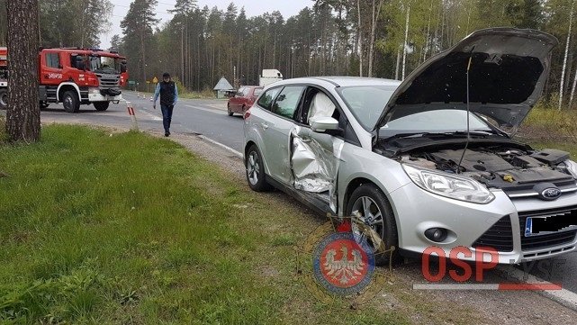 Kolejny wypadek pod Łysymi: Do szpitala trafiła jedna osoba [ZDJĘCIA] - zdjęcie #3 - eOstroleka.pl
