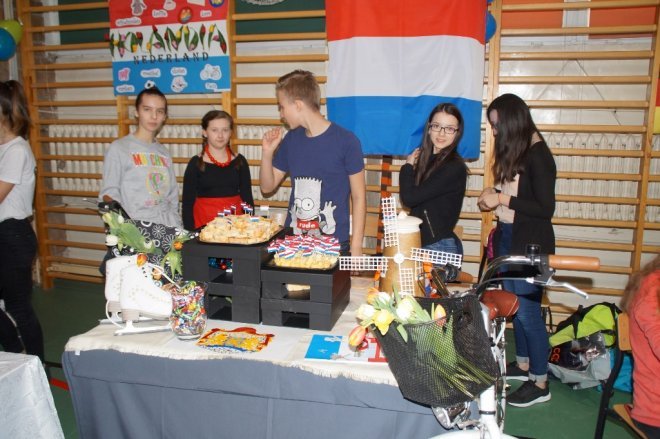 Dzień Europejski w Gimnazjum nr 1 [11.05.2017] - zdjęcie #48 - eOstroleka.pl