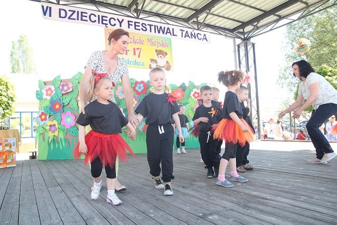 VI Przedszkolny Festiwal Tańca [19.05.2017] - zdjęcie #9 - eOstroleka.pl