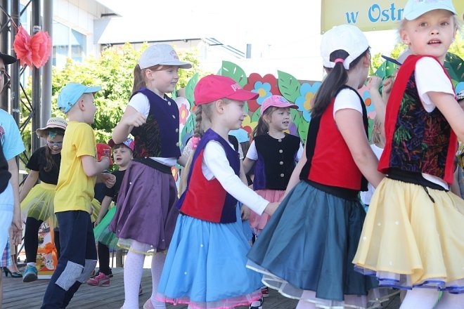 VI Przedszkolny Festiwal Tańca [19.05.2017] - zdjęcie #23 - eOstroleka.pl