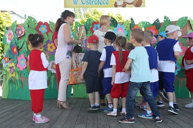 VI Przedszkolny Festiwal Tańca [19.05.2017] - zdjęcie #8 - eOstroleka.pl
