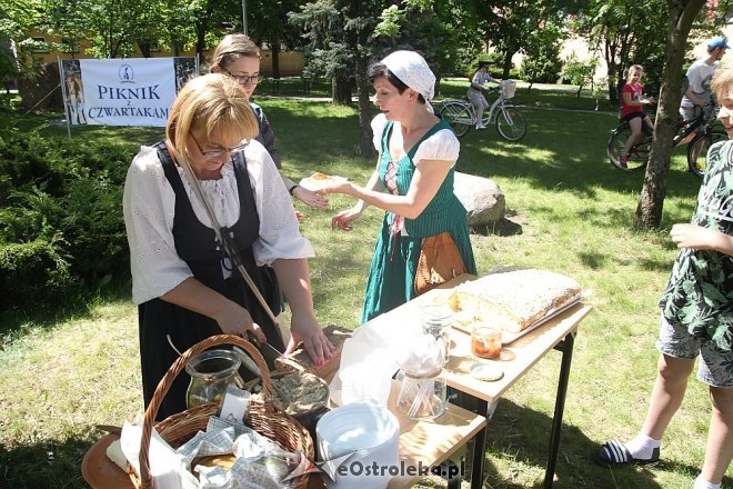 Piknik historyczny z „Czwartakami” przy I LO [ZDJĘCIA] - zdjęcie #17 - eOstroleka.pl
