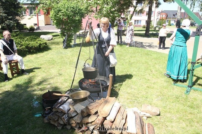 Piknik historyczny z „Czwartakami” przy I LO [ZDJĘCIA] - zdjęcie #5 - eOstroleka.pl