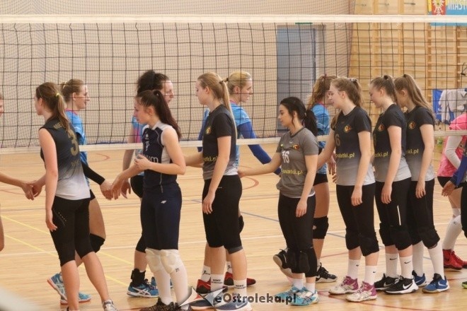 Turniej finałowy III ligi siatkarek - Ostrołęka [20.05.2017] - zdjęcie #2 - eOstroleka.pl