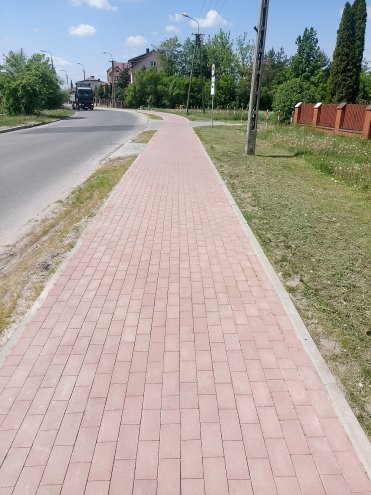 Ostrołęka: Najdłuższa ulica osiedla Stacja z nowym chodnikiem [ZDJĘCIA] - zdjęcie #6 - eOstroleka.pl