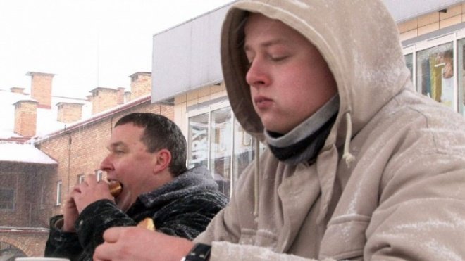 Konkurs w jedzeniu pączków na czas (11.02.2010) - zdjęcie #10 - eOstroleka.pl