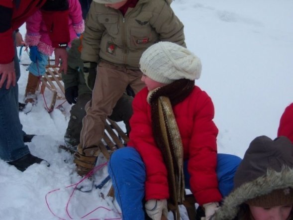 Ferie w MOSiR: Kulig dla dzieci na zakończenie ferii (12.02.2010r.)  - zdjęcie #59 - eOstroleka.pl