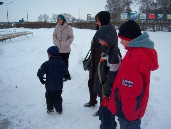 Ferie w MOSiR: Kulig dla dzieci na zakończenie ferii (12.02.2010r.)  - zdjęcie #12 - eOstroleka.pl