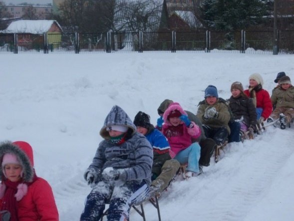 Ferie w MOSiR: Kulig dla dzieci na zakończenie ferii (12.02.2010r.)  - zdjęcie #19 - eOstroleka.pl