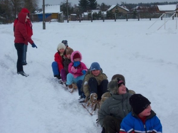 Ferie w MOSiR: Kulig dla dzieci na zakończenie ferii (12.02.2010r.)  - zdjęcie #46 - eOstroleka.pl