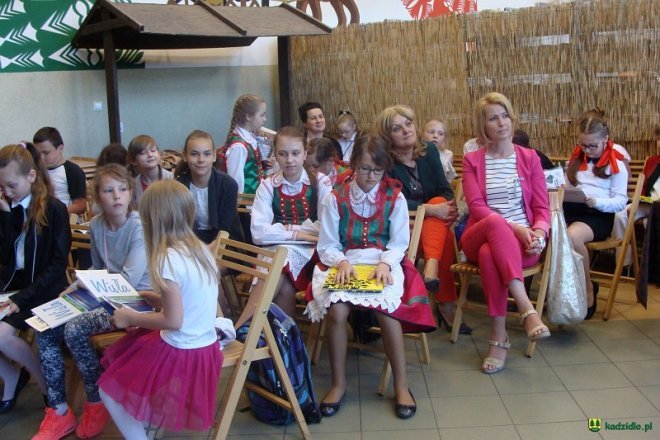 Konkurs recytatorski „Kurpie Zielone w Literaturze” oficjalnie rozstrzygnięty [ZDJĘCIA] - zdjęcie #8 - eOstroleka.pl