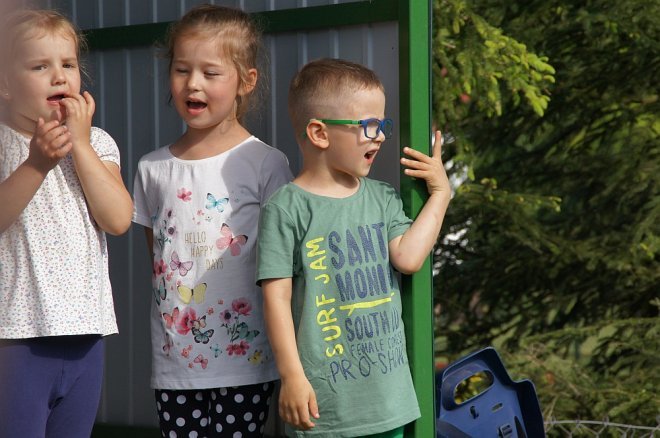 Dzień Rodziny w Przedszkolu Miejskim nr 17 Kraina Misiów [30.05.2017] - zdjęcie #79 - eOstroleka.pl