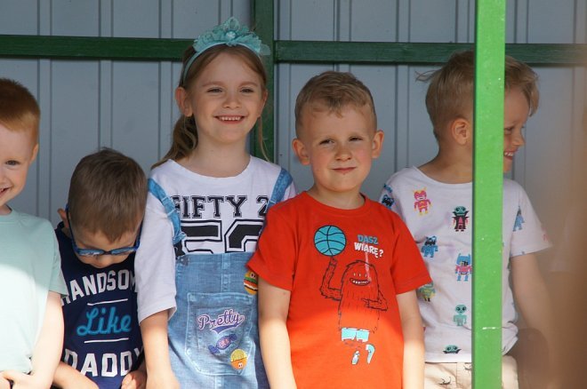 Dzień Rodziny w Przedszkolu Miejskim nr 17 Kraina Misiów [30.05.2017] - zdjęcie #49 - eOstroleka.pl