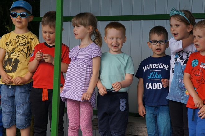 Dzień Rodziny w Przedszkolu Miejskim nr 17 Kraina Misiów [30.05.2017] - zdjęcie #59 - eOstroleka.pl