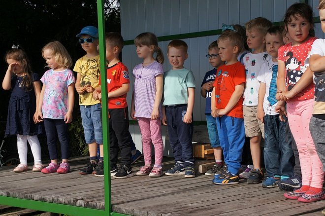 Dzień Rodziny w Przedszkolu Miejskim nr 17 Kraina Misiów [30.05.2017] - zdjęcie #35 - eOstroleka.pl