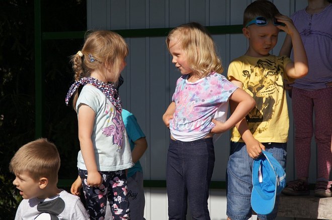 Dzień Rodziny w Przedszkolu Miejskim nr 17 Kraina Misiów [30.05.2017] - zdjęcie #13 - eOstroleka.pl