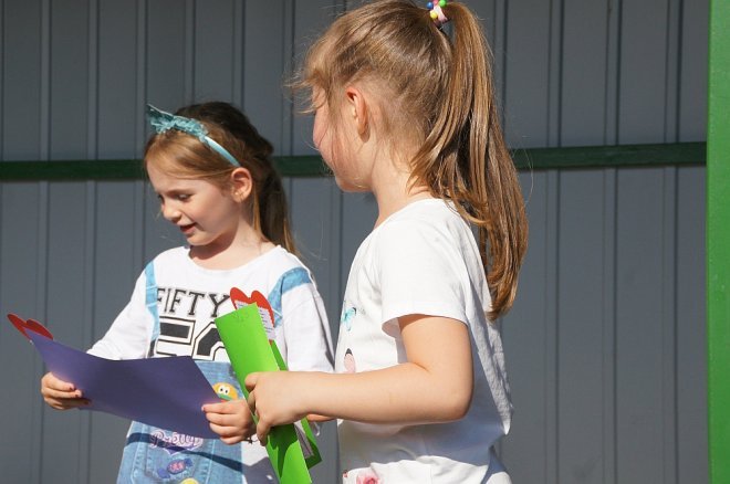 Dzień Rodziny w Przedszkolu Miejskim nr 17 Kraina Misiów [30.05.2017] - zdjęcie #7 - eOstroleka.pl
