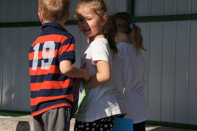 Dzień Rodziny w Przedszkolu Miejskim nr 17 Kraina Misiów [30.05.2017] - zdjęcie #6 - eOstroleka.pl