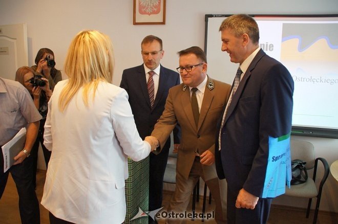 XXXII sesja Rady Powiatu w Ostrołęce [31.05.2017] - zdjęcie #31 - eOstroleka.pl
