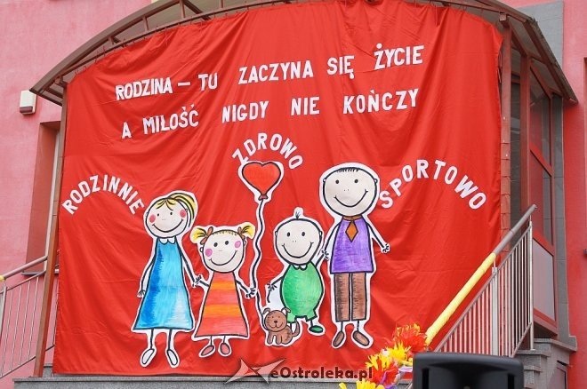 Festyn rodzinny z okazji Dnia Dziecka w Szkole Podstawowej nr 6 w Ostrołęce [01.06.2017] - zdjęcie #35 - eOstroleka.pl