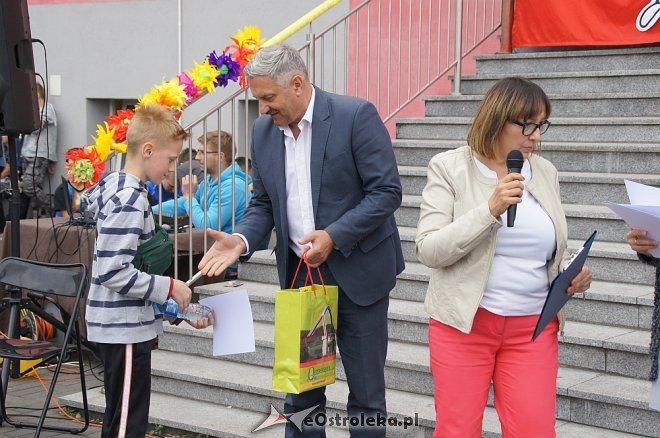 Festyn rodzinny z okazji Dnia Dziecka w Szkole Podstawowej nr 6 w Ostrołęce [01.06.2017] - zdjęcie #48 - eOstroleka.pl