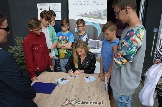 Kasia Moś w Ostrołęce [02.06.2017] - zdjęcie #1 - eOstroleka.pl