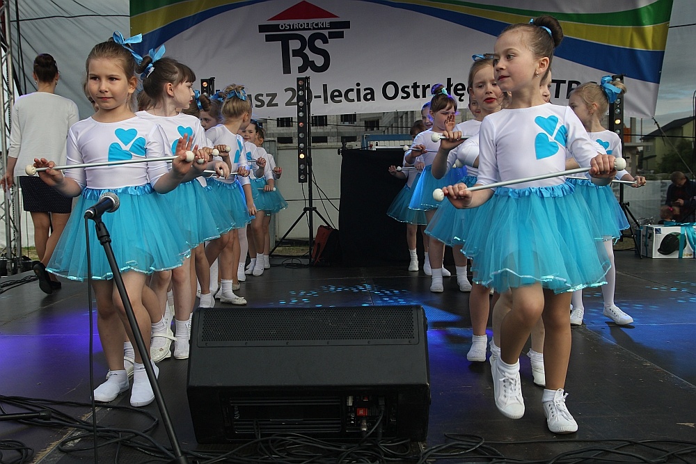 20-lecie OTBS - festyn rodzinny, koncert Power Boy, Eratox [02.06.2017] - zdjęcie #191 - eOstroleka.pl