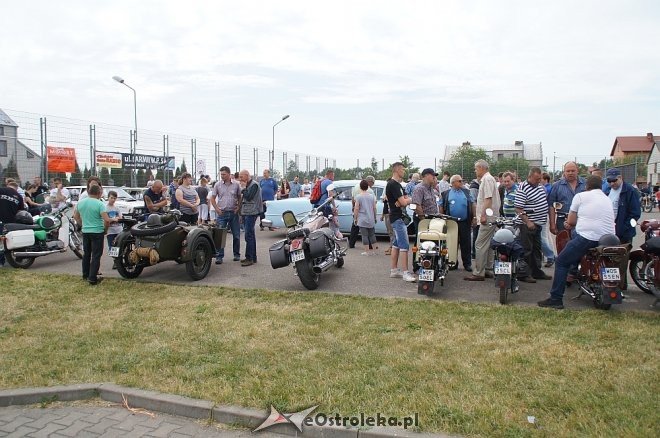 VI rzekuńskie spotkanie fanów starej motoryzacji [ZDJĘCIA] - zdjęcie #1 - eOstroleka.pl