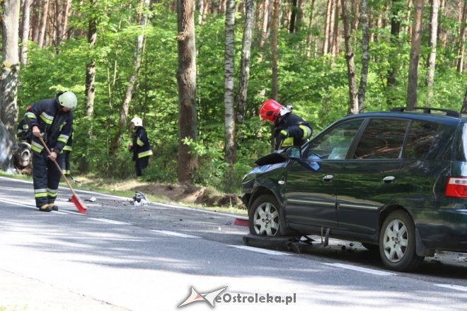 Wypadek w Borowcach [07.06.2017] - zdjęcie #2 - eOstroleka.pl
