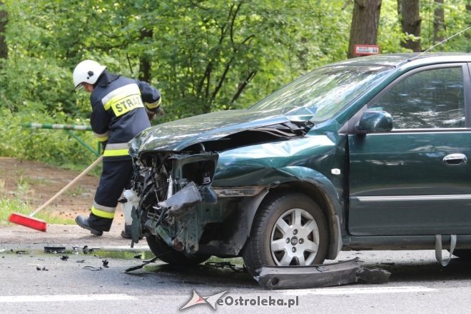 Wypadek w Borowcach [07.06.2017] - zdjęcie #4 - eOstroleka.pl