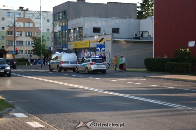 Nietypowa kolizja z udziałem dwójki dzieci w centrum Ostrołęki [ZDJĘCIA] - zdjęcie #8 - eOstroleka.pl