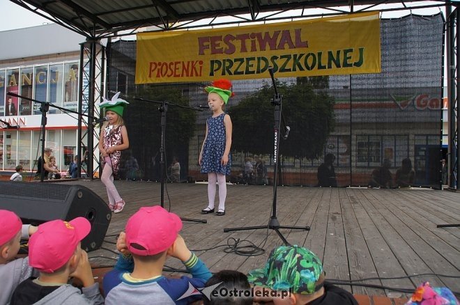 Przegląd Piosenki Przedszkolnej 2017 [WIDEO, ZDJĘCIA] - zdjęcie #22 - eOstroleka.pl